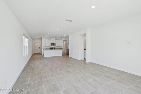 Single Family Residence in Jacksonville FL 7828 GREATFORD Way 6.jpg
