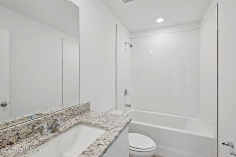 Single Family Residence in Jacksonville FL 7828 GREATFORD Way 15.jpg