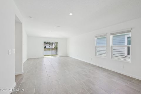Single Family Residence in Jacksonville FL 7828 GREATFORD Way 7.jpg