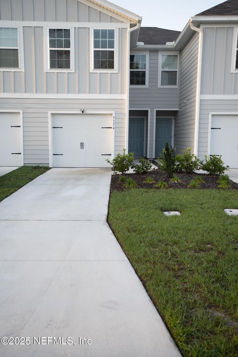 Townhouse in Jacksonville FL 7176 LUMINARY Lane.jpg