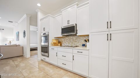 Single Family Residence in Jacksonville FL 8681 MABEL Drive 16.jpg