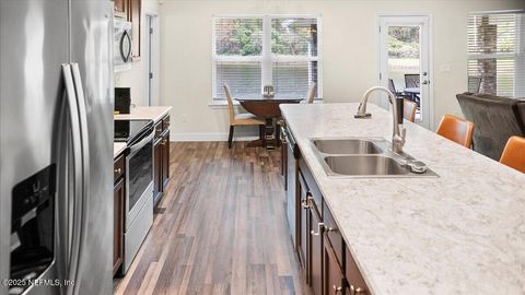 Single Family Residence in Jacksonville FL 7332 ZAIN MICHAEL Lane 6.jpg