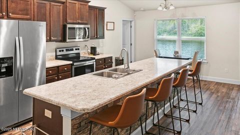 Single Family Residence in Jacksonville FL 7332 ZAIN MICHAEL Lane 5.jpg
