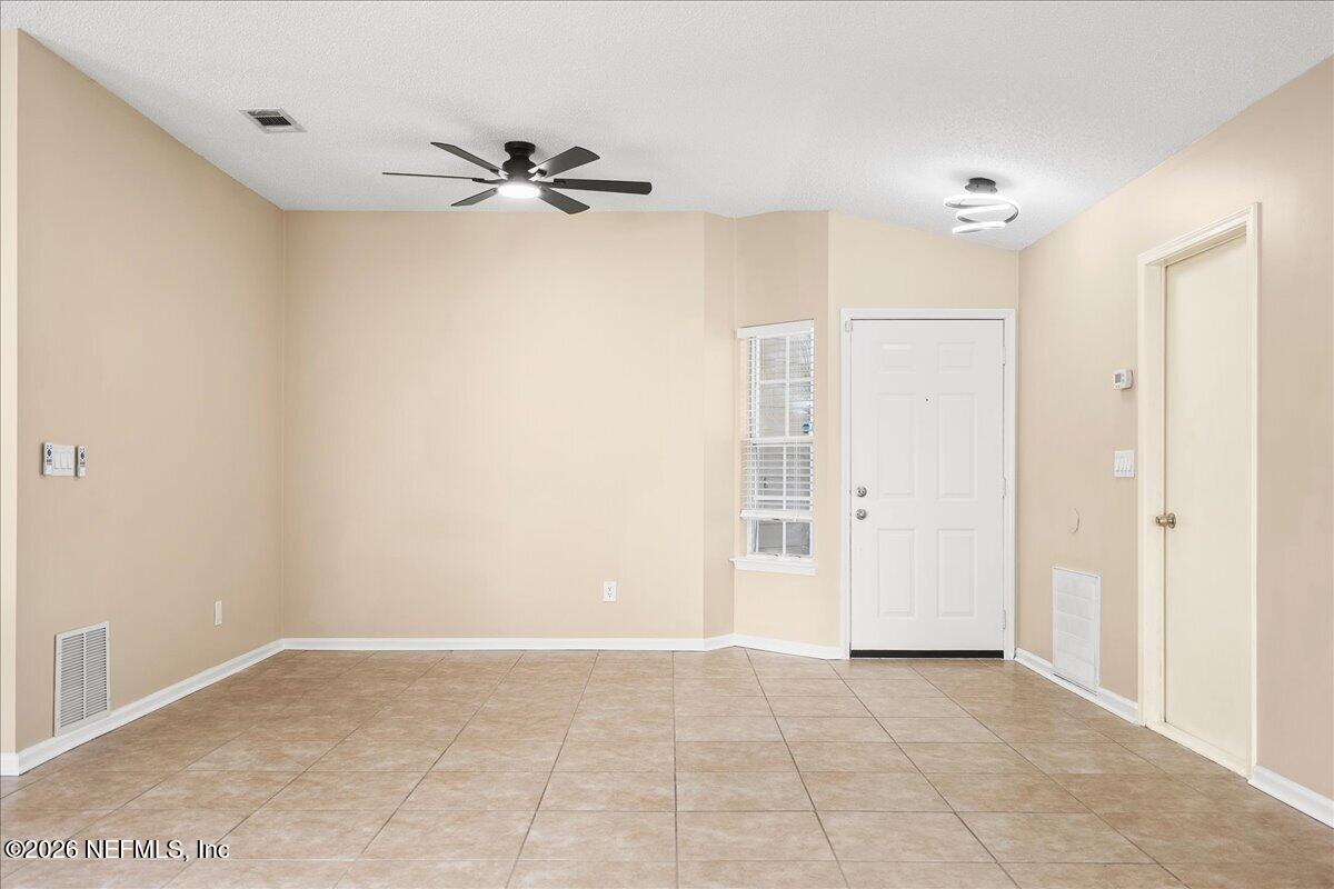 1454 Cove Landing Dr, Jacksonville, FL 32233 photo
