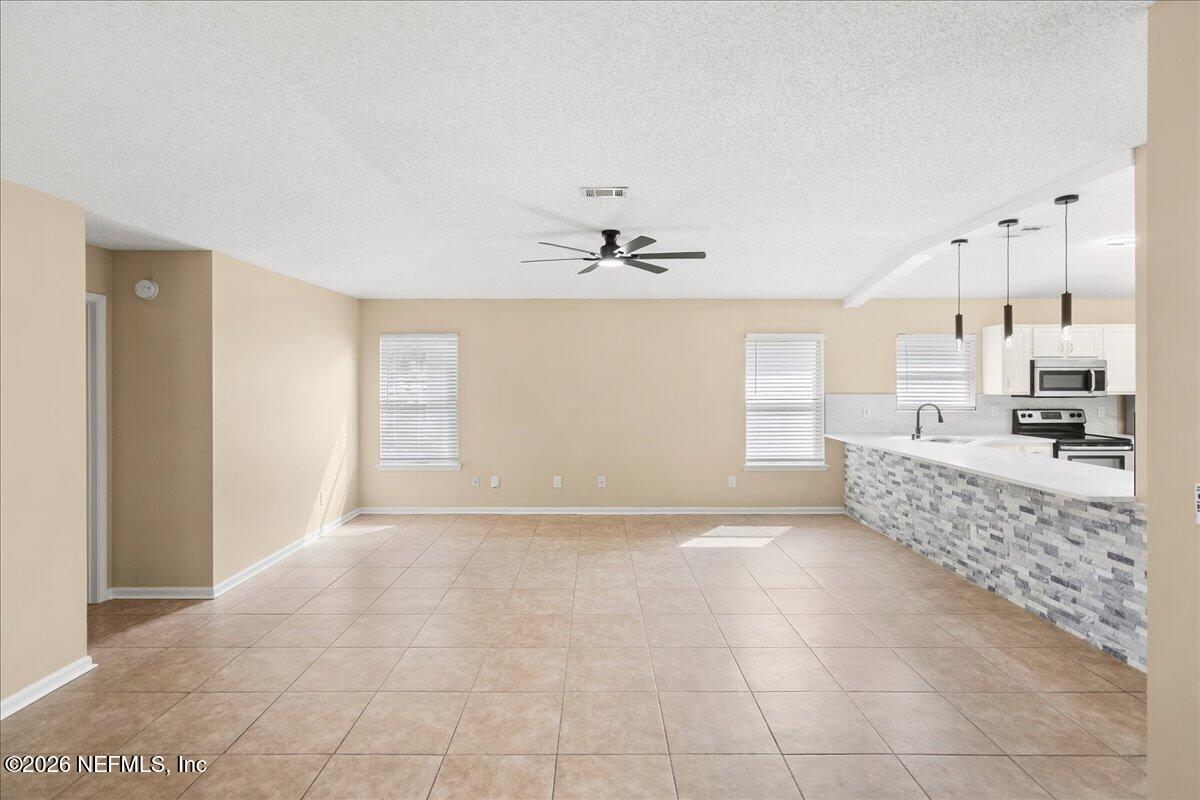 1454 Cove Landing Dr, Jacksonville, FL 32233 photo