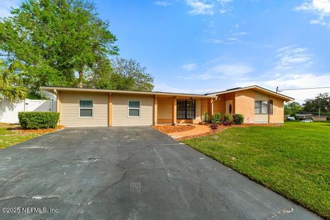 Single Family Residence in Jacksonville FL 7715 ROLLING HILLS Drive.jpg