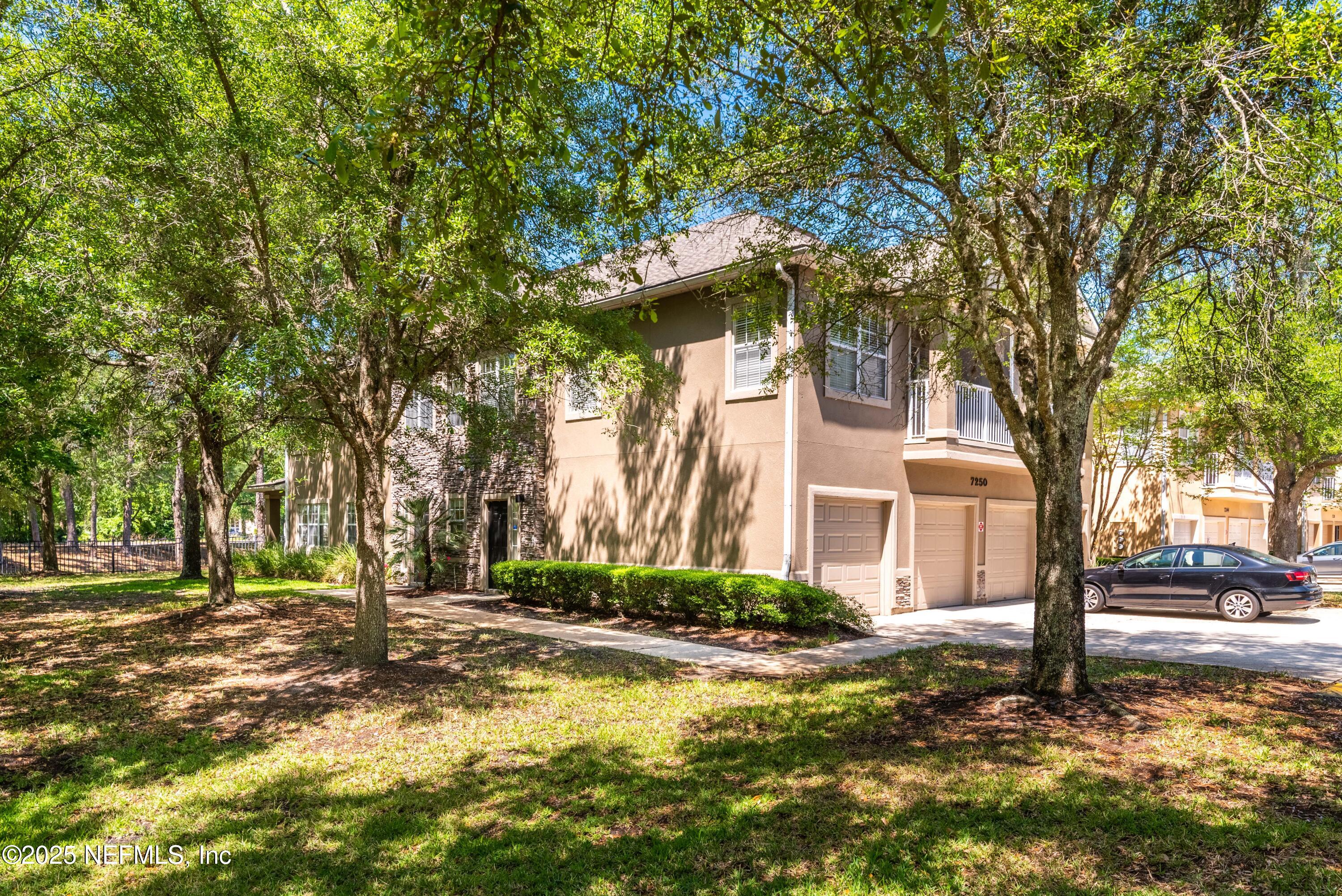 Condominium in Jacksonville FL 7250 DEERFOOT POINT Circle #1 3.jpg