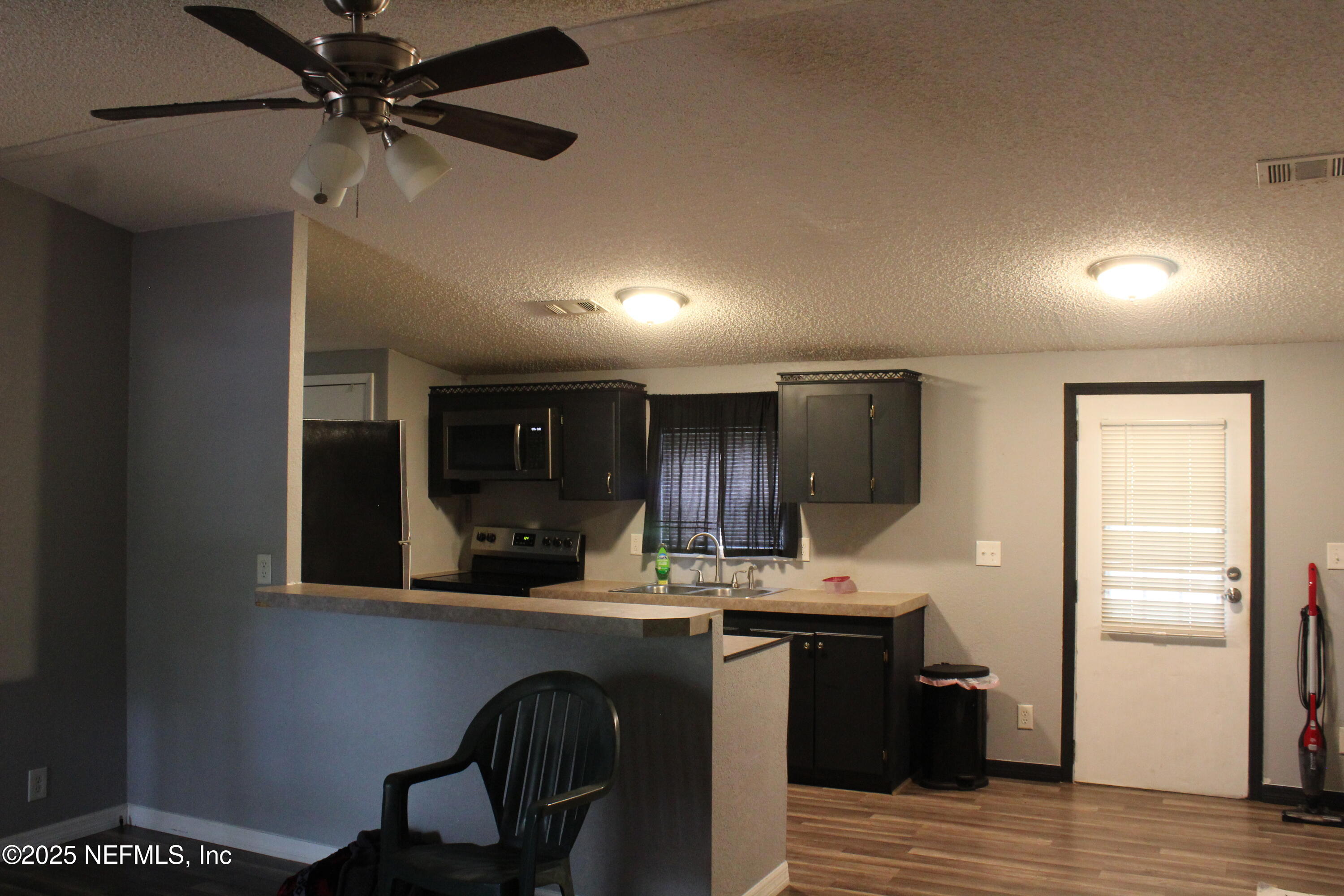 Manufactured Home in Keystone Heights FL 7494 APPOMATTOX Avenue 2.jpg