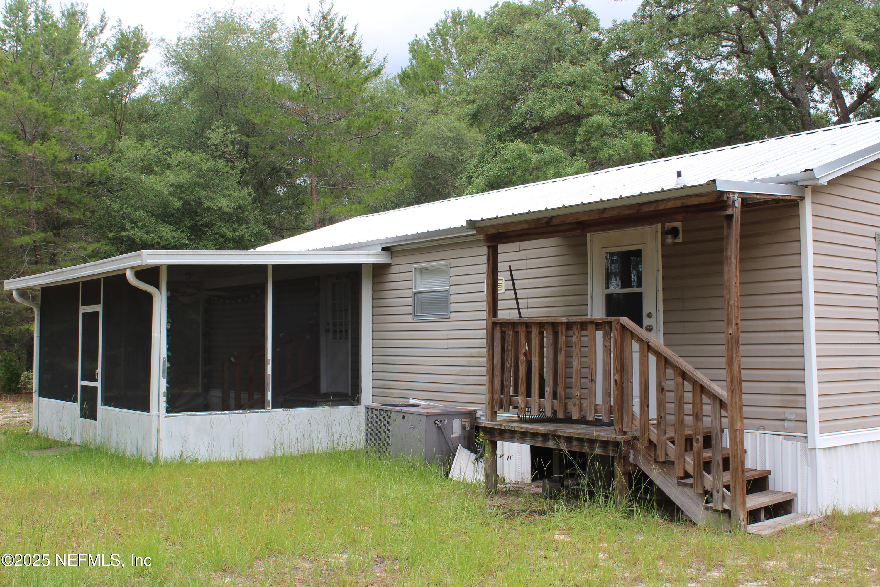 Manufactured Home in Keystone Heights FL 7494 APPOMATTOX Avenue 1.jpg