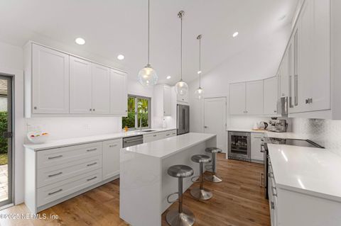 Single Family Residence in Ponte Vedra Beach FL 1 LAKE JULIA Drive 4.jpg