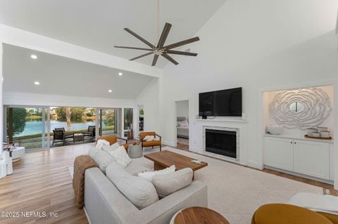 Single Family Residence in Ponte Vedra Beach FL 1 LAKE JULIA Drive 8.jpg