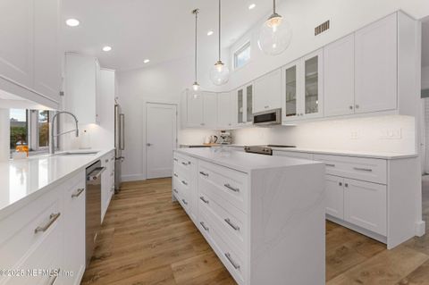 Single Family Residence in Ponte Vedra Beach FL 1 LAKE JULIA Drive 7.jpg
