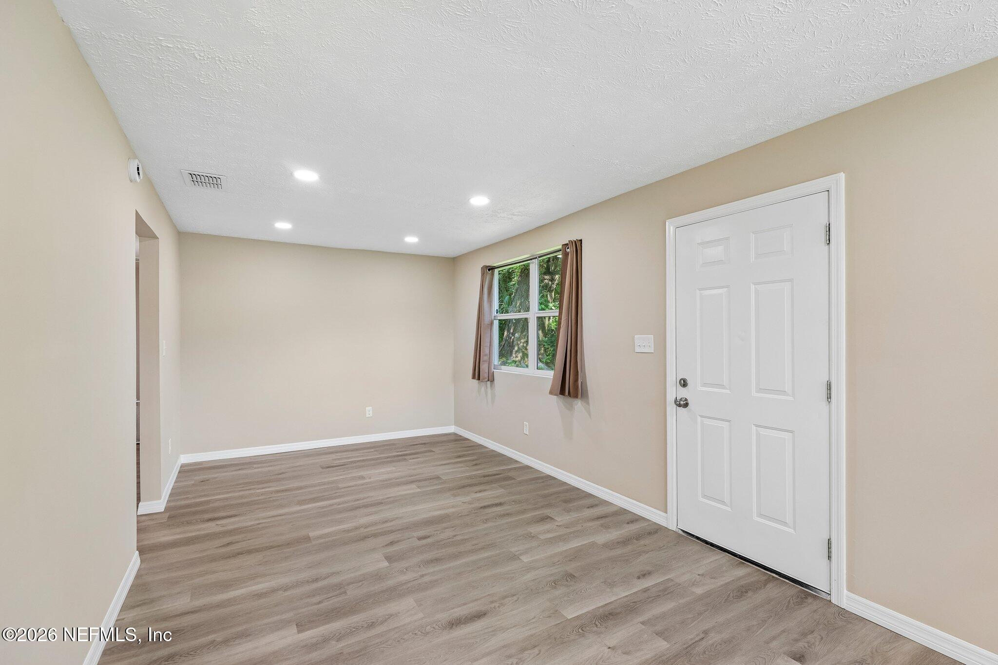 1274 Lake Shore Blvd, Jacksonville, FL 32205 photo