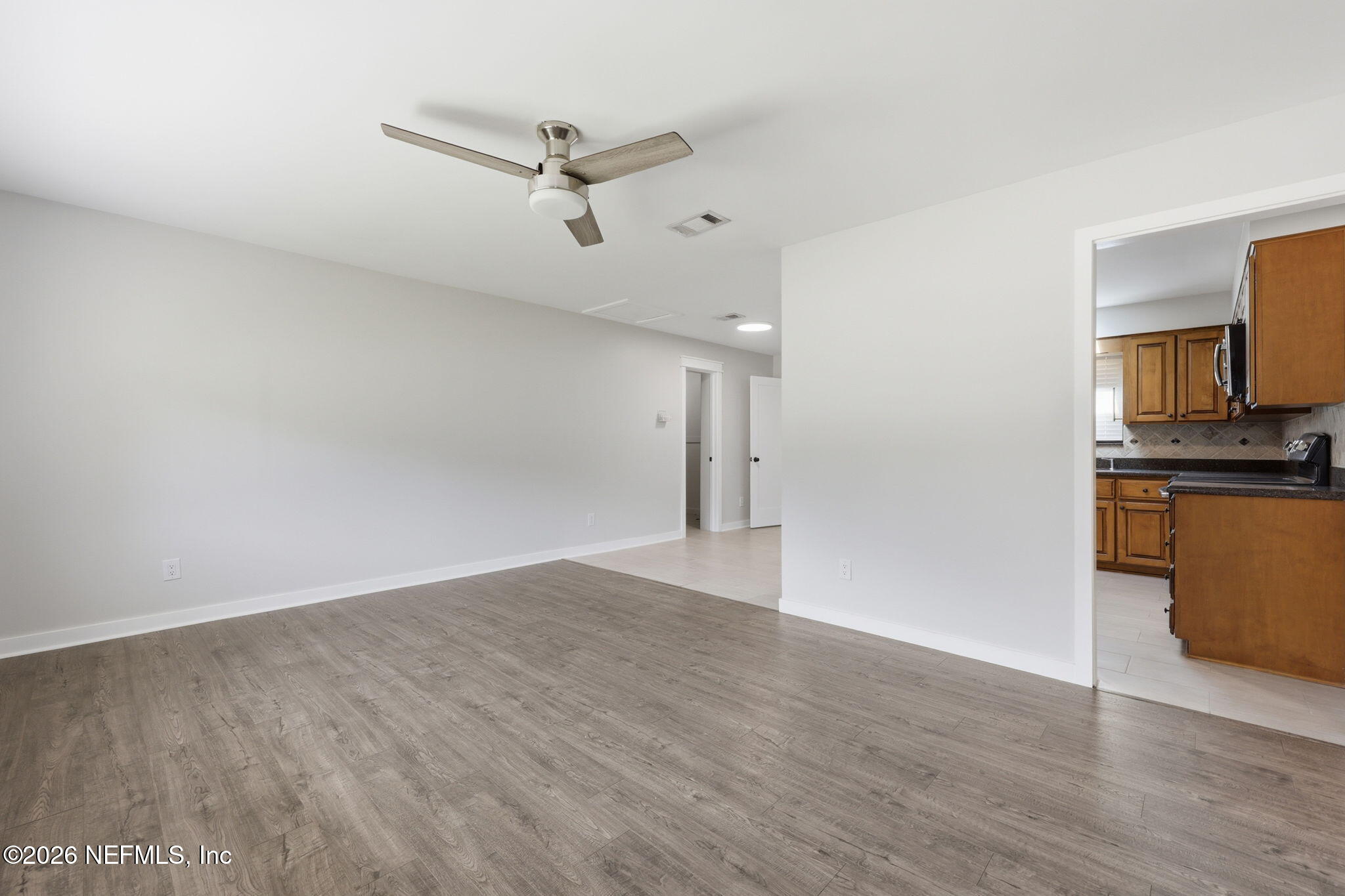 2904 E Loran Dr, Jacksonville, FL 32216 photo