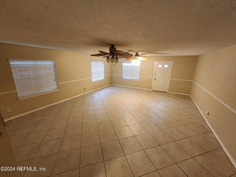 Single Family Residence in Jacksonville FL 3861 GALICIA Road 1.jpg