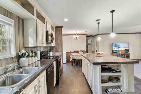Single Family Residence in Glen St. Mary FL 14310 BOYCE Road.jpg