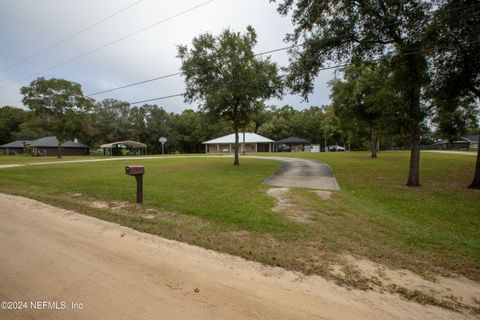 Single Family Residence in Keystone Heights FL 6836 WOMANS CLUB Drive.jpg