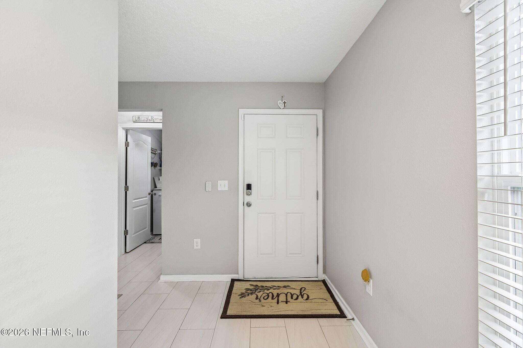 8153 Meadow Walk Ln, Jacksonville, FL 32256 photo