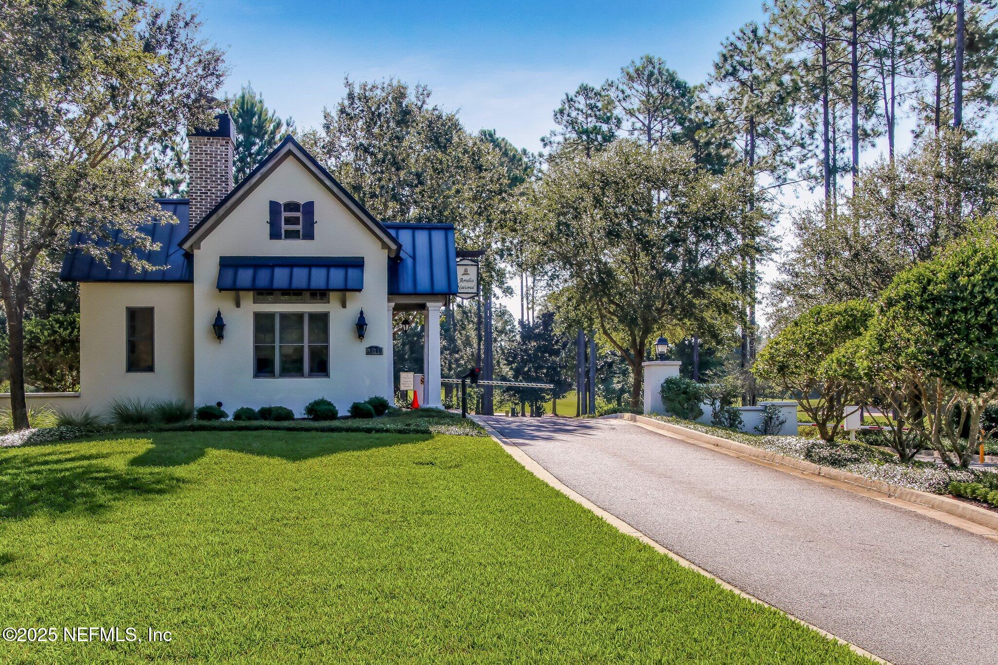 Single Family Residence in Fernandina Beach FL 95145 SWEETBERRY Way 53.jpg