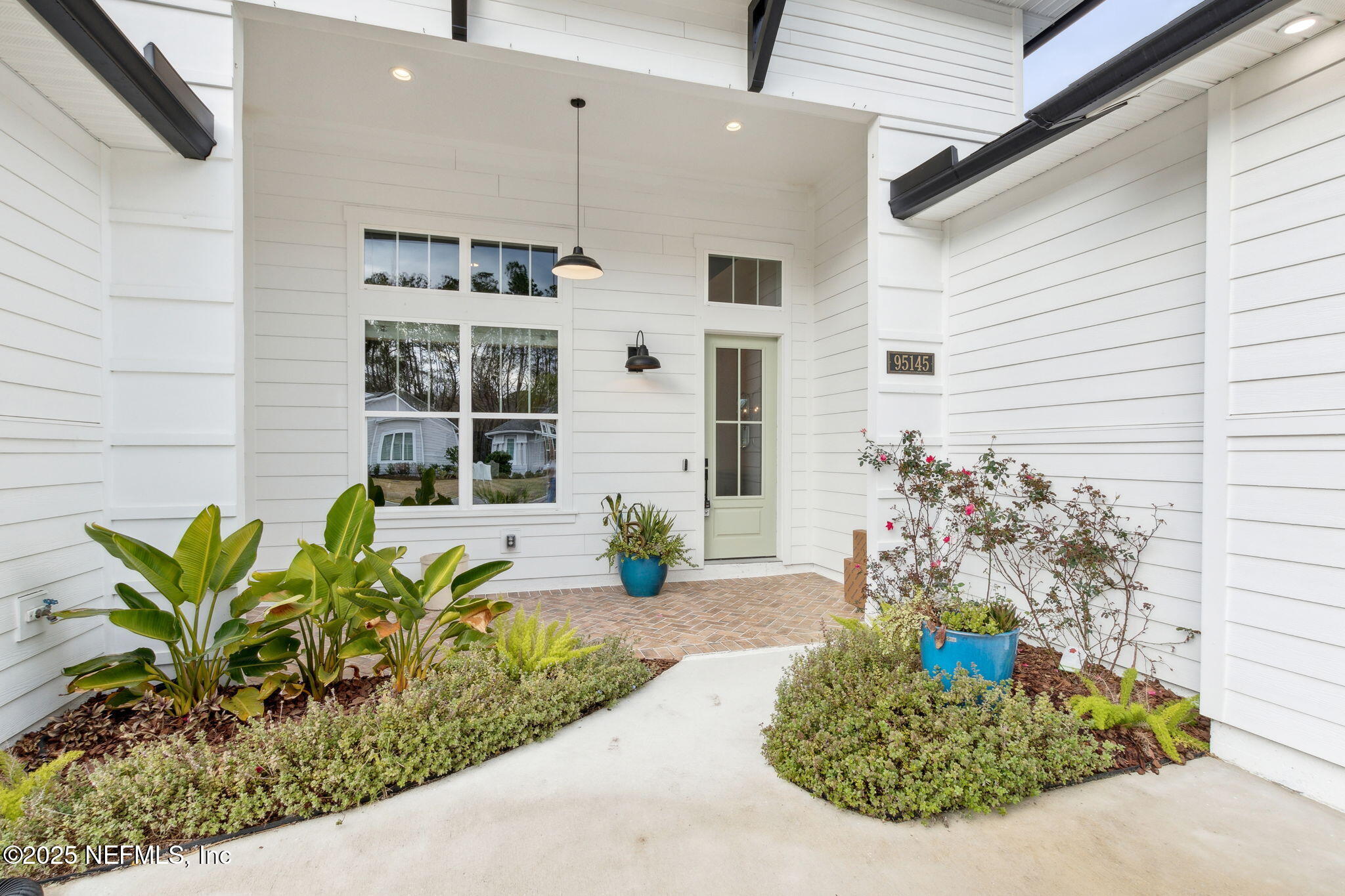 Single Family Residence in Fernandina Beach FL 95145 SWEETBERRY Way 4.jpg
