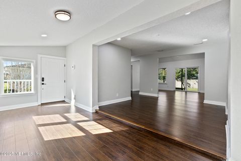 Single Family Residence in Jacksonville FL 4817 RAMONA Boulevard 9.jpg