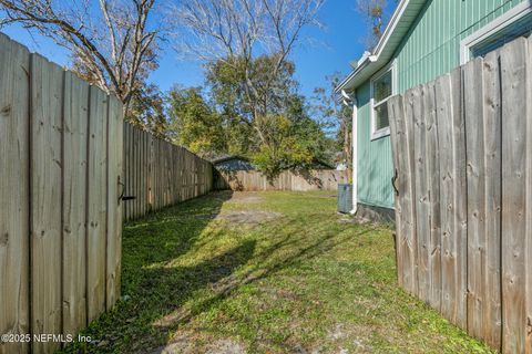Single Family Residence in Jacksonville FL 4817 RAMONA Boulevard 37.jpg