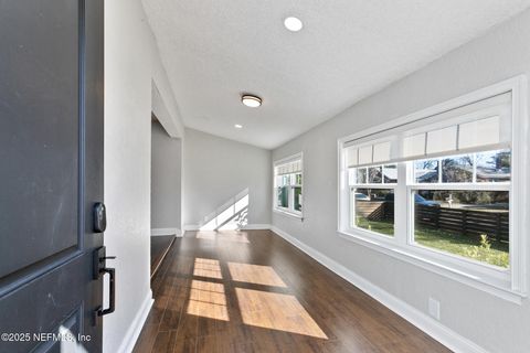 Single Family Residence in Jacksonville FL 4817 RAMONA Boulevard 7.jpg