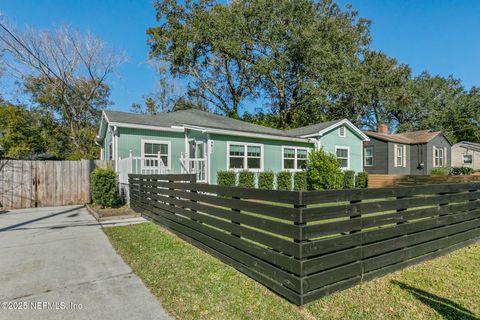 Single Family Residence in Jacksonville FL 4817 RAMONA Boulevard 1.jpg