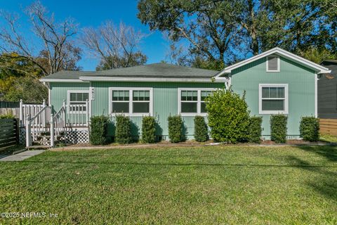Single Family Residence in Jacksonville FL 4817 RAMONA Boulevard.jpg