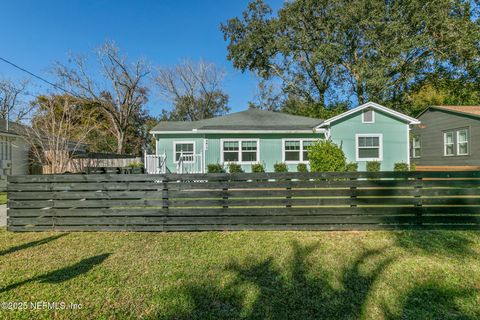 Single Family Residence in Jacksonville FL 4817 RAMONA Boulevard 2.jpg