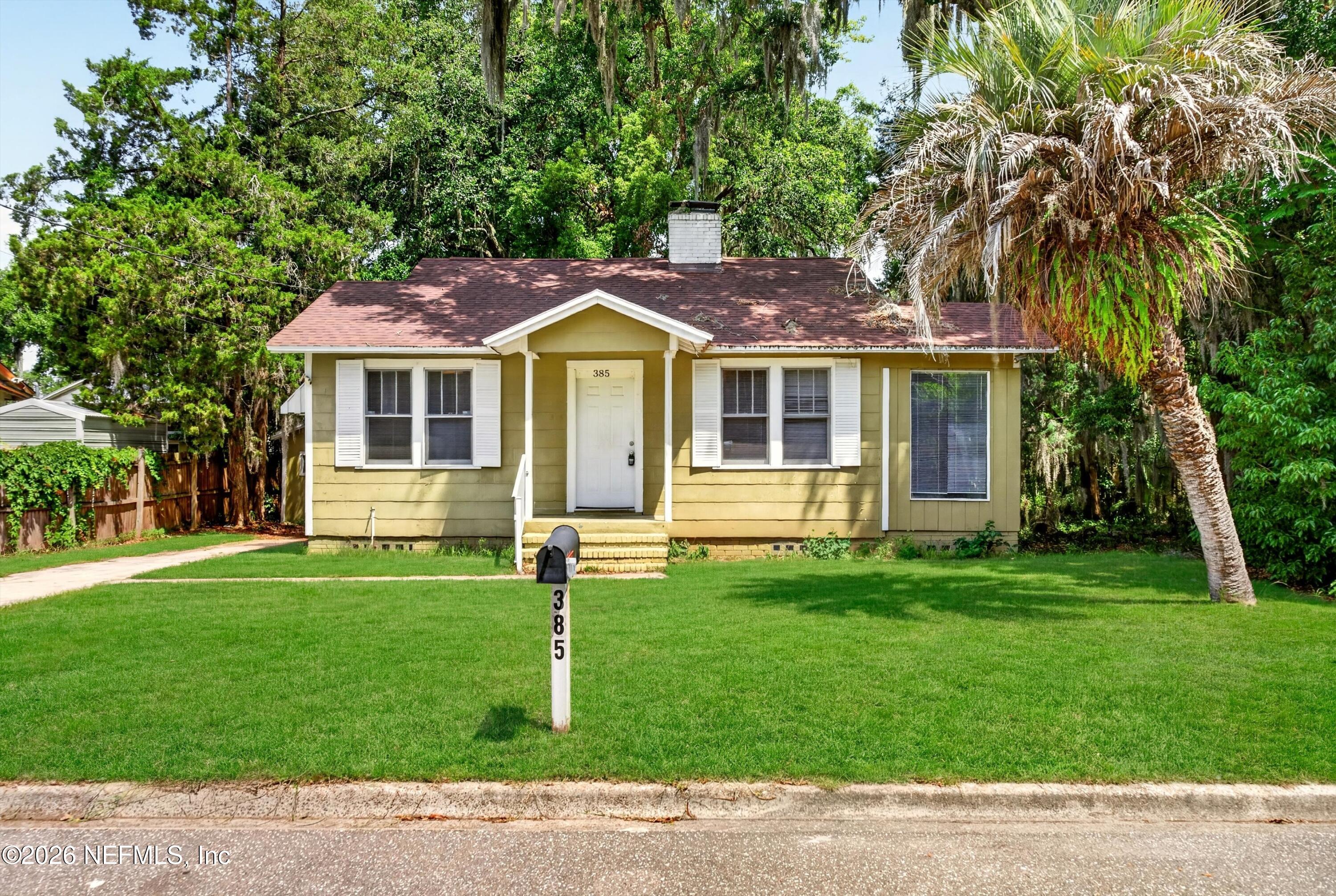 385 Duray Ct, Jacksonville, FL 32208