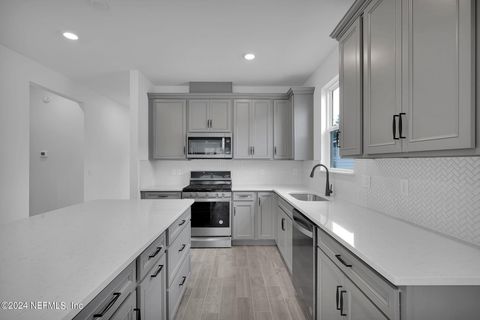 Single Family Residence in Yulee FL 565 CONTINUUM Loop 4.jpg