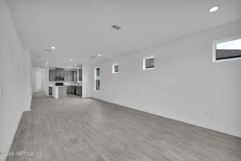Single Family Residence in Yulee FL 565 CONTINUUM Loop 8.jpg