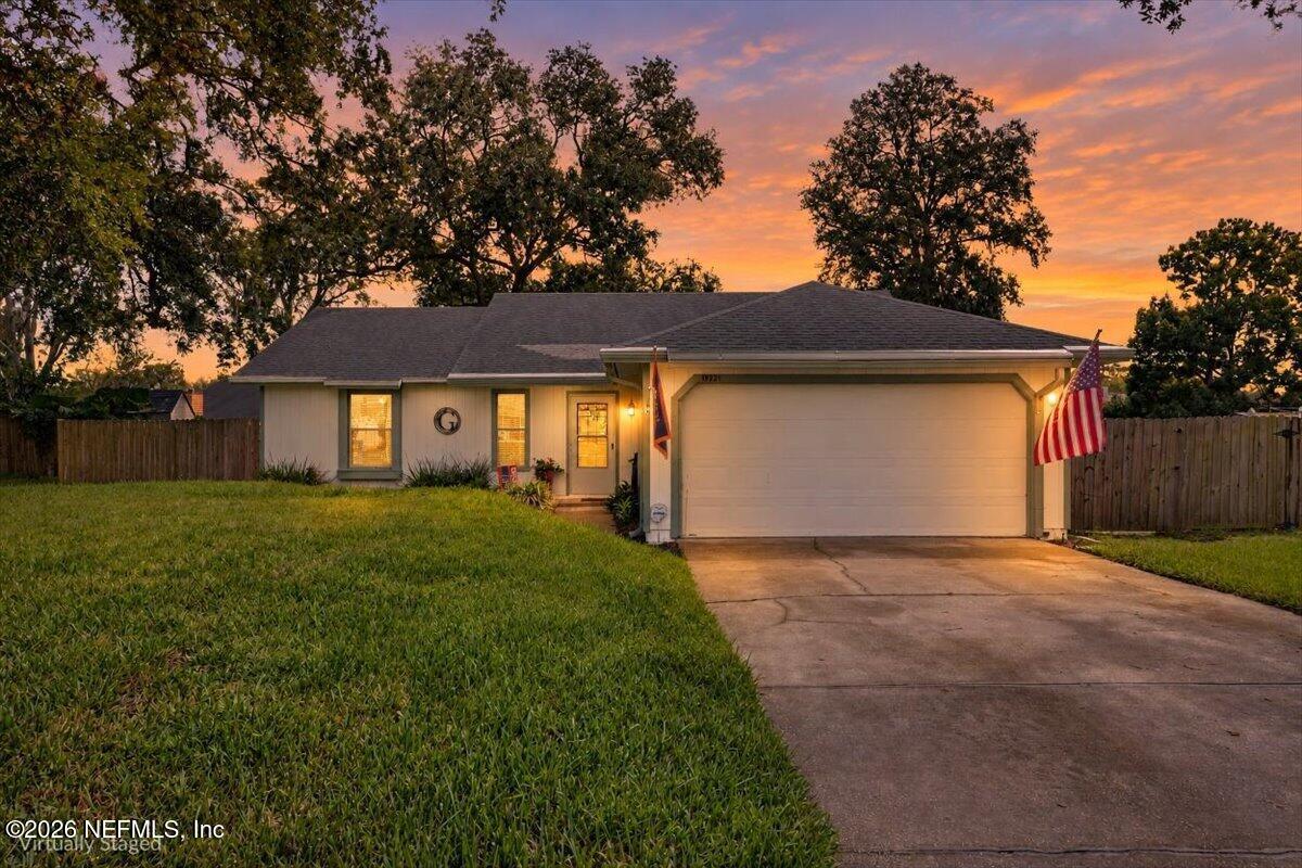 1721 Tiffany Pines Cir, Jacksonville, FL 32225