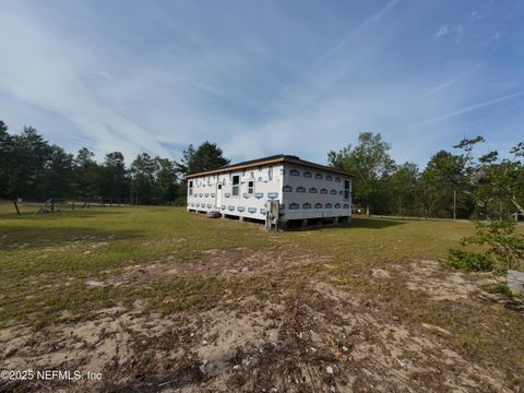 Single Family Residence in Keystone Heights FL 7186 WESLEYAN Drive 2.jpg