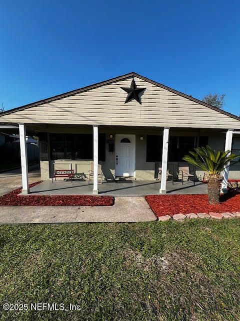 Single Family Residence in Jacksonville FL 2469 QUAIL Avenue.jpg