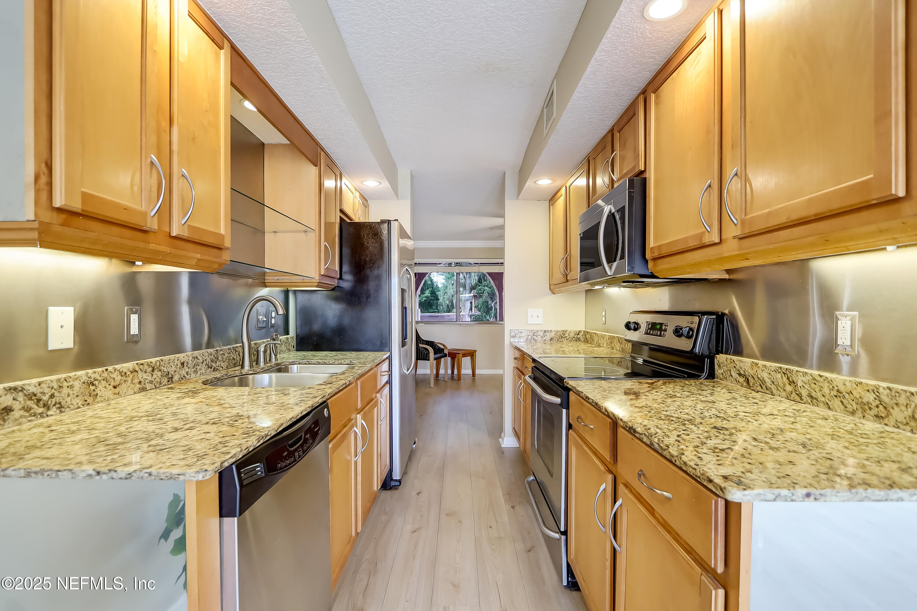 Condominium in Jacksonville FL 5375 ORTEGA FARMS Boulevard #210 6.jpg