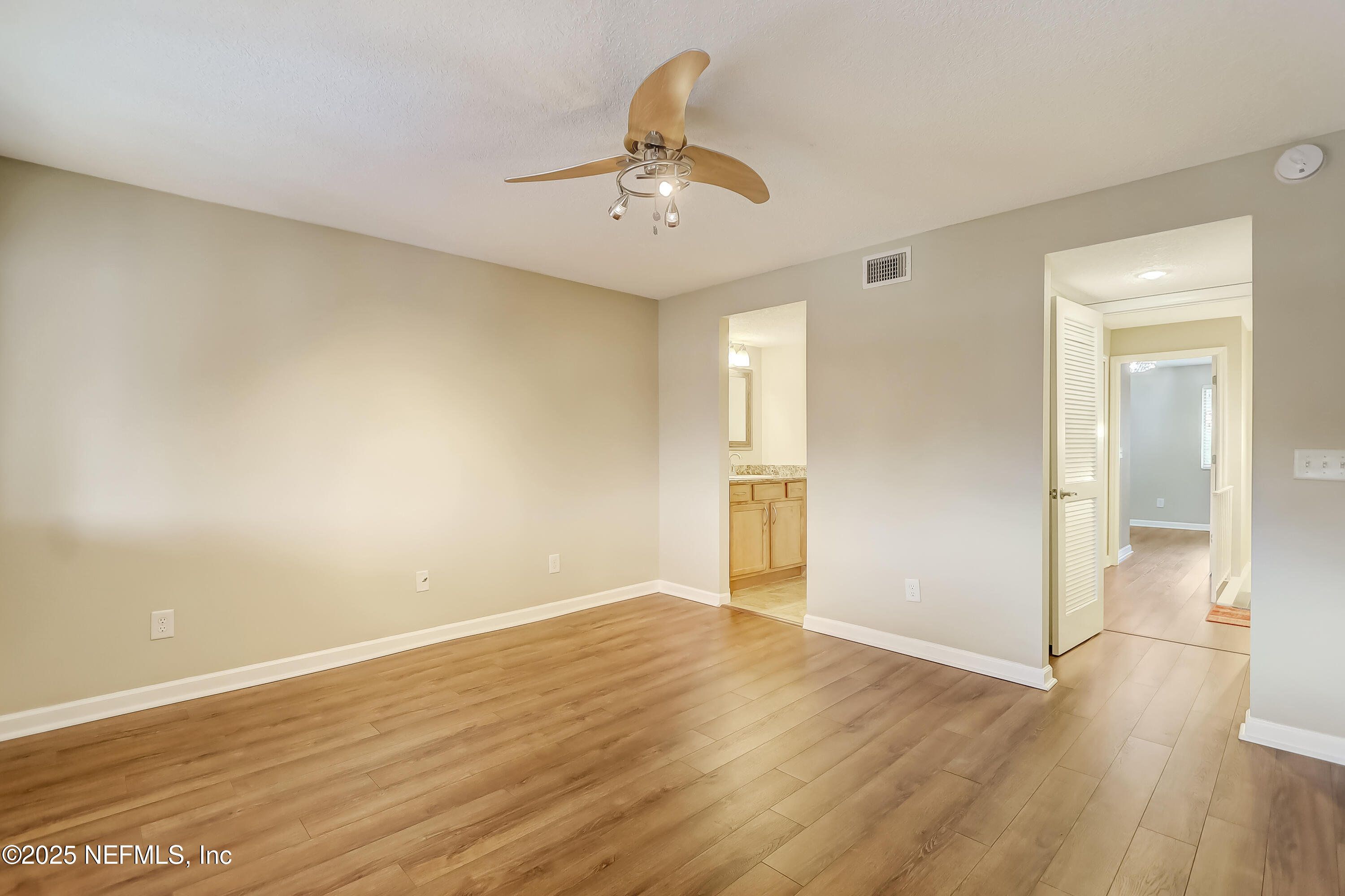 Condominium in Jacksonville FL 5375 ORTEGA FARMS Boulevard #210 17.jpg