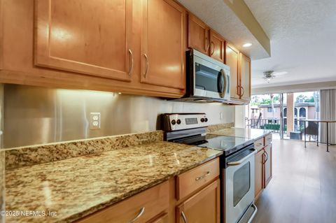 Condominium in Jacksonville FL 5375 ORTEGA FARMS Boulevard #210 5.jpg