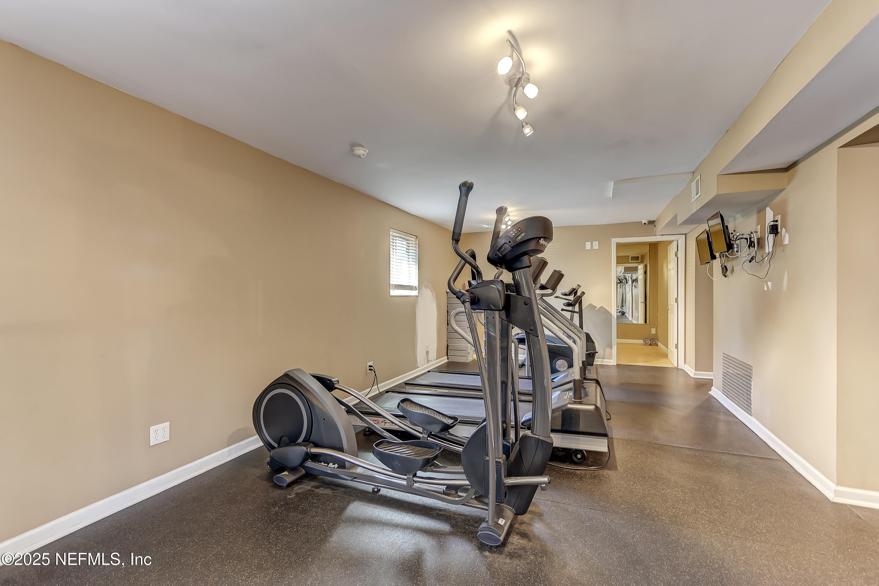 Condominium in Jacksonville FL 5375 ORTEGA FARMS Boulevard #210 29.jpg