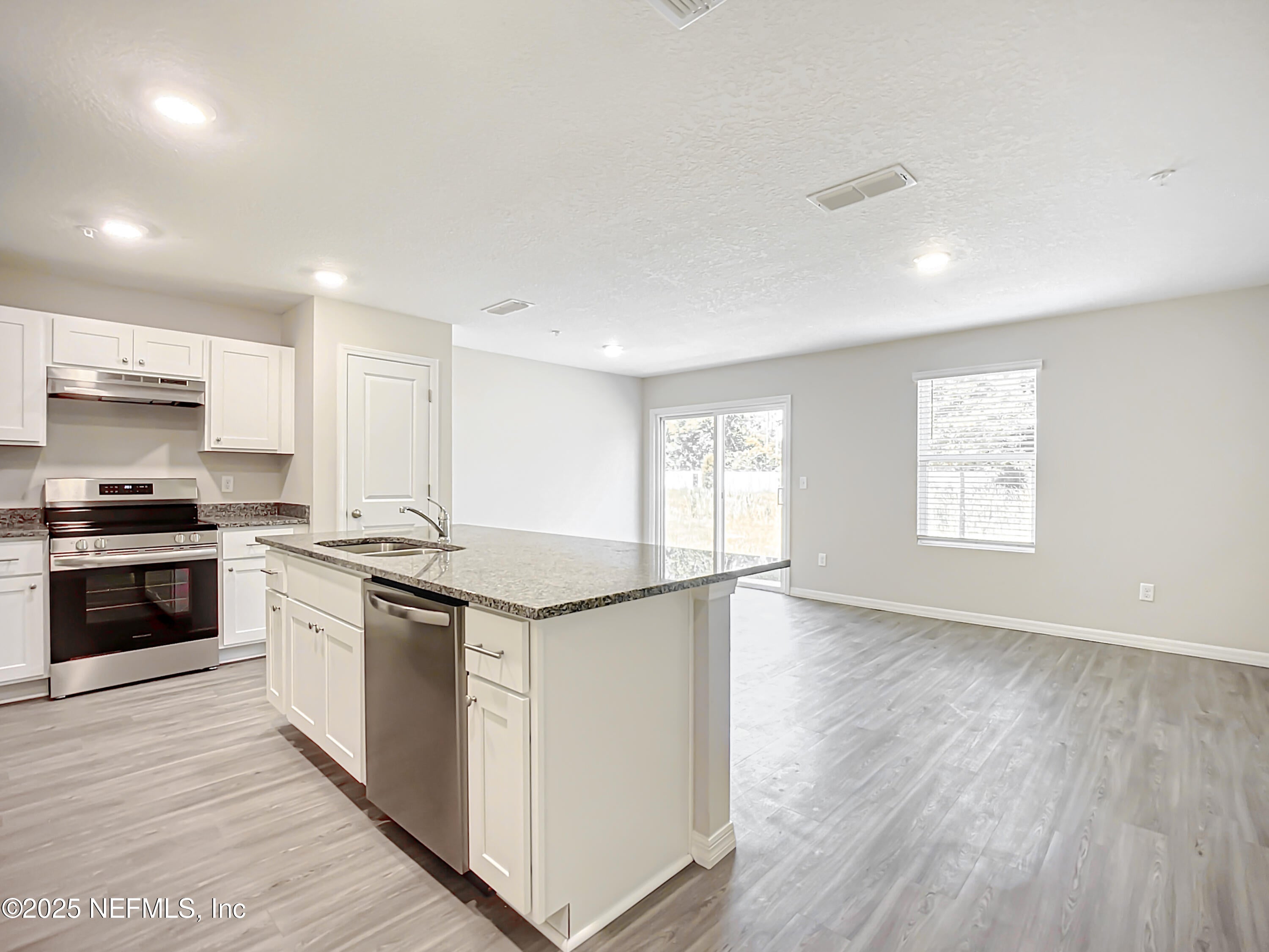 9564 Hood Rd, Jacksonville, FL 32257 photo