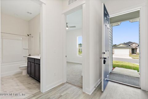 Single Family Residence in Jacksonville FL 7856 DRIGGERS Street 7.jpg