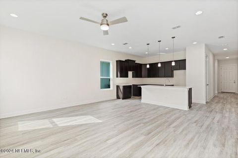 Single Family Residence in Jacksonville FL 7856 DRIGGERS Street 17.jpg