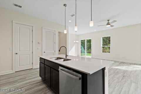 Single Family Residence in Jacksonville FL 7856 DRIGGERS Street 28.jpg