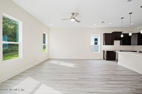 Single Family Residence in Jacksonville FL 7856 DRIGGERS Street 15.jpg