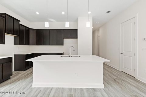 Single Family Residence in Jacksonville FL 7856 DRIGGERS Street 13.jpg