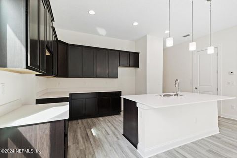 Single Family Residence in Jacksonville FL 7856 DRIGGERS Street 14.jpg