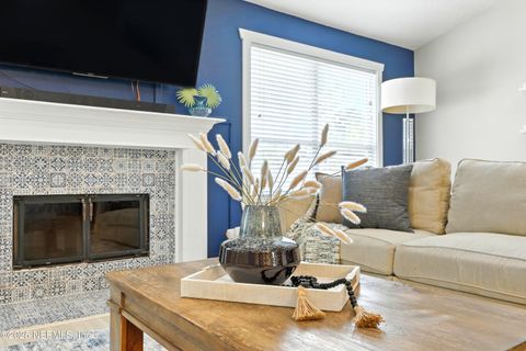 Single Family Residence in Jacksonville Beach FL 10 QUAIL Lane 8.jpg