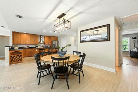 Single Family Residence in Jacksonville Beach FL 10 QUAIL Lane 15.jpg