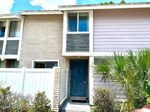 Condominium in Jacksonville FL 8880 OLD KINGS Road.jpg